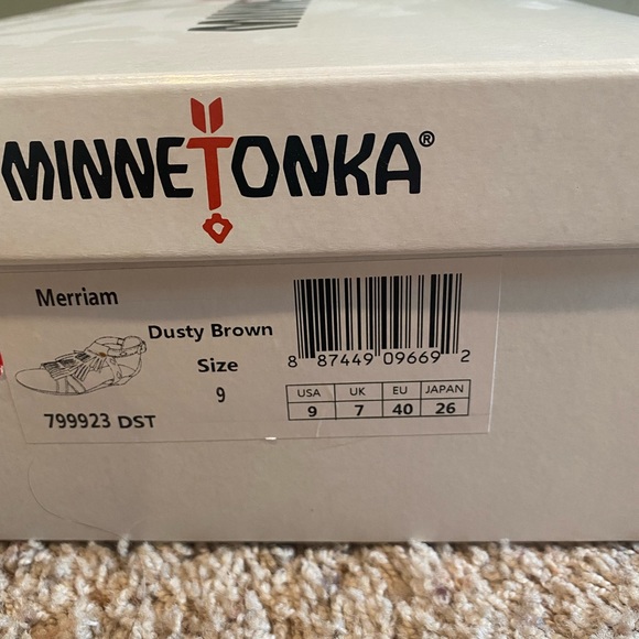 Minnetonka Merriam sandal - Picture 6 of 6